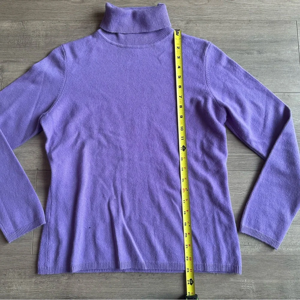 EUC Charter Club Purple Cashmere Turtleneck Sweater - size medium